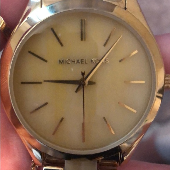 Michael Kors Watch - Picture 2 of 2